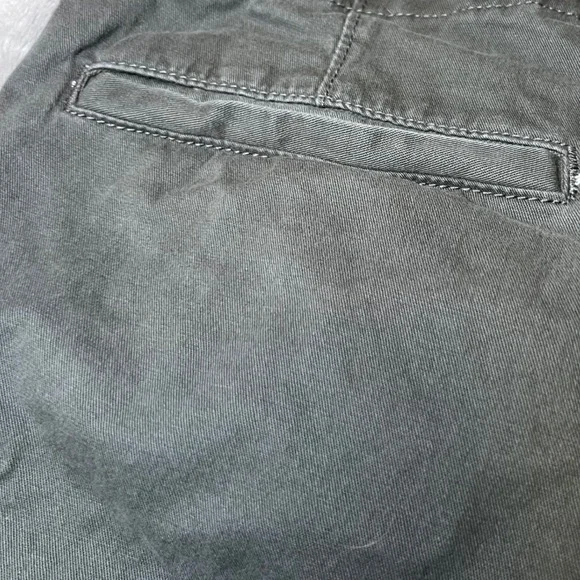 Old Navy Lived In Straight Cargo Shorts Mens 38 Grey Built In Flex Pockets - Picture 12 of 16